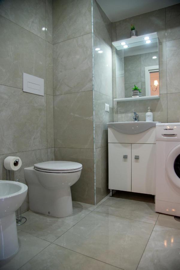 Domus Anticaglia By Domusextra Apartment Napoli Ngoại thất bức ảnh